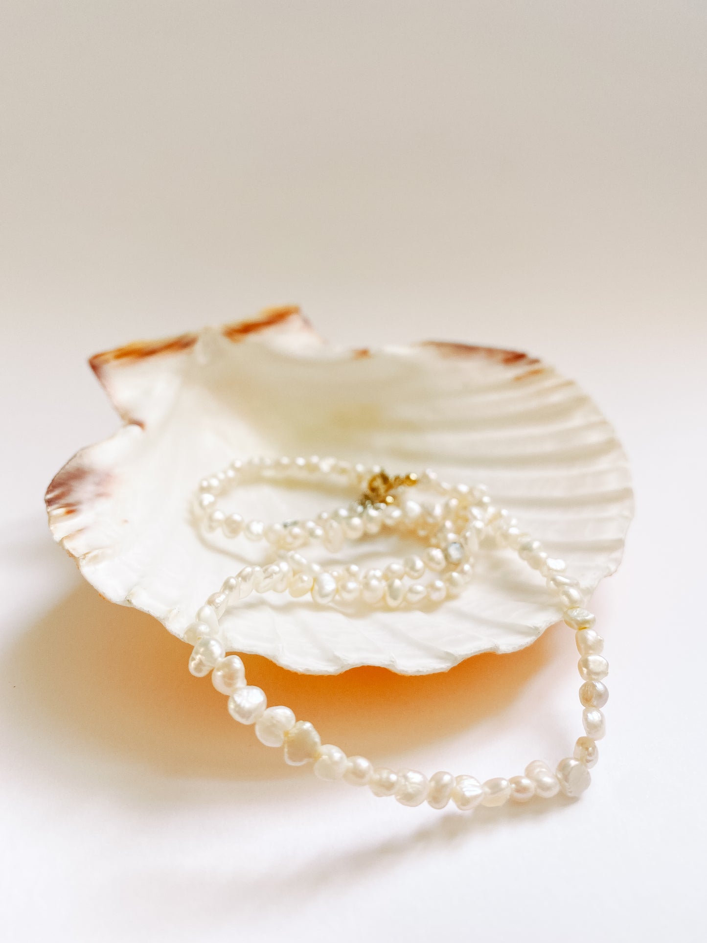 Halo Pearl Necklace – White
