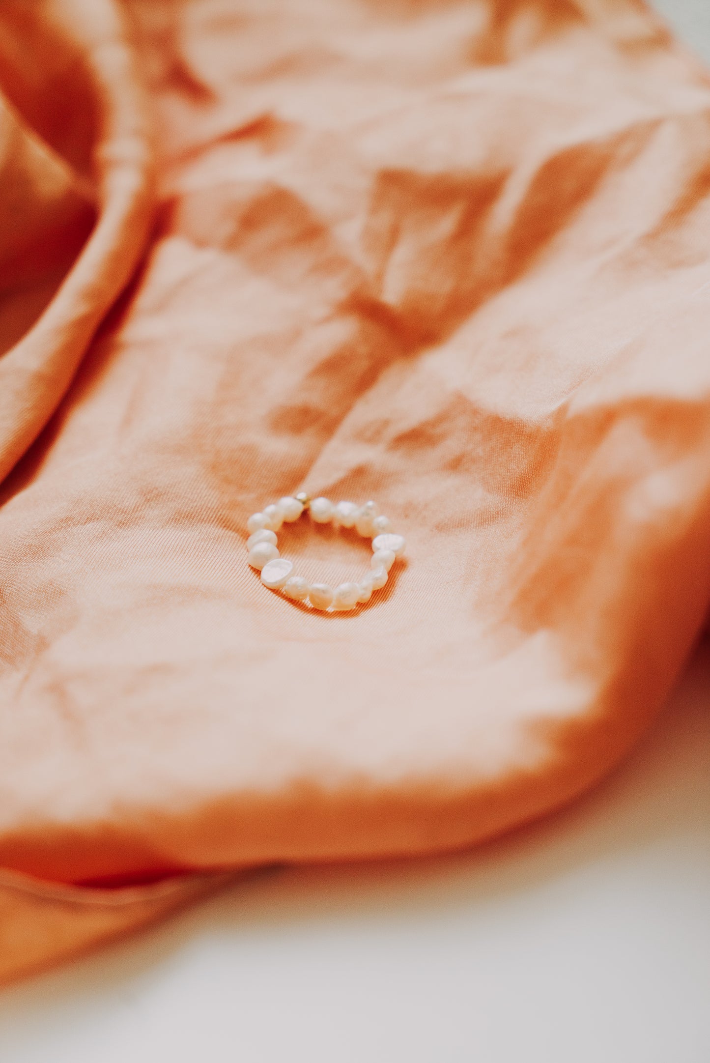 Halo Pearl Ring - White